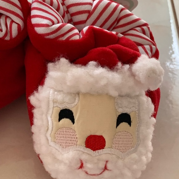 BABY DEER CHRISTMAS SANTA CLAUS BOOTIES THAT RATTLE SIZE 12-18 MONTHS NEW - Picture 8 of 9